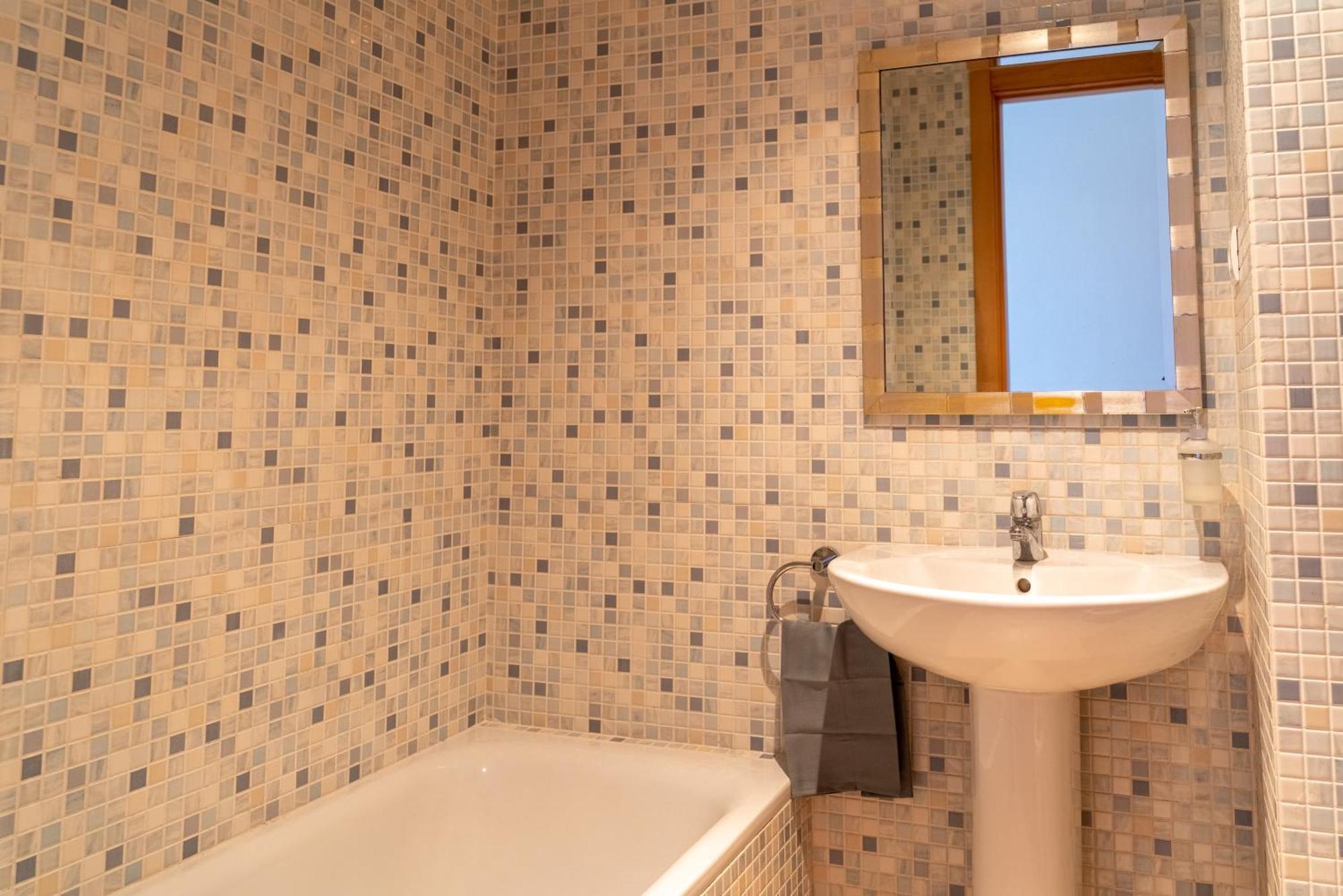 Beautiful 2-Bed Apartment In Casares Costa Баия-де-Касарес Экстерьер фото